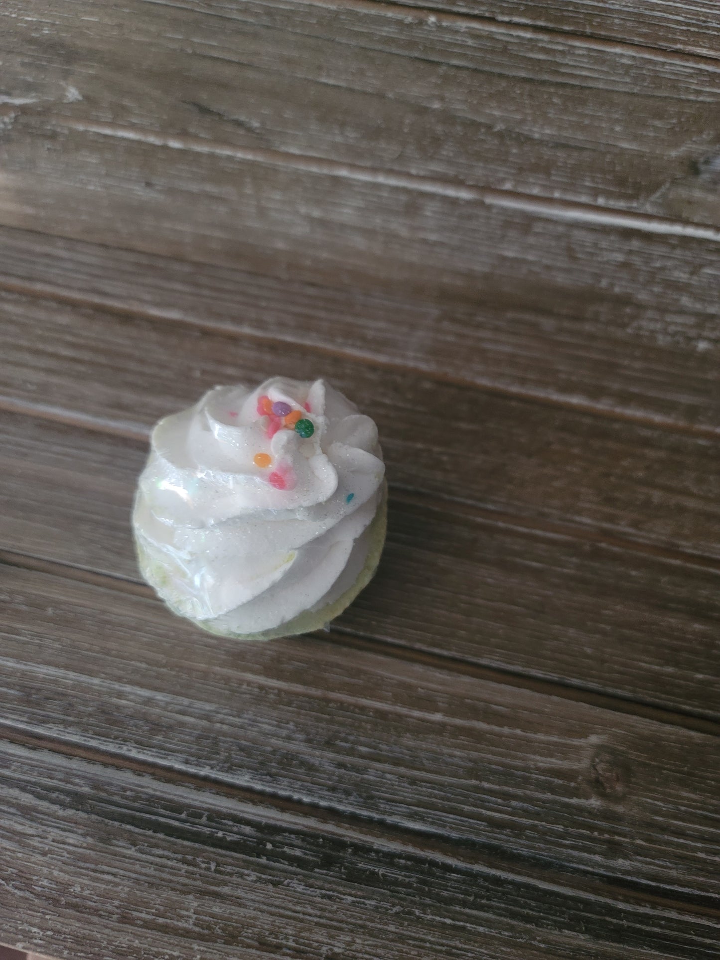 Burfday Cupcake Bath Bomb- 5oz