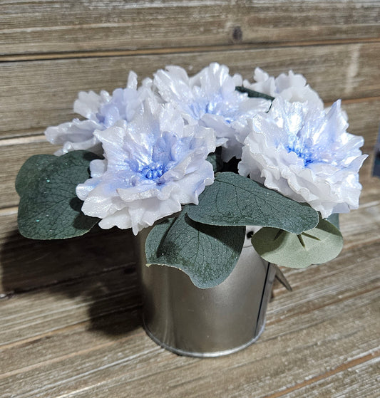 African Violet Soap Bouquet, 6 Count White