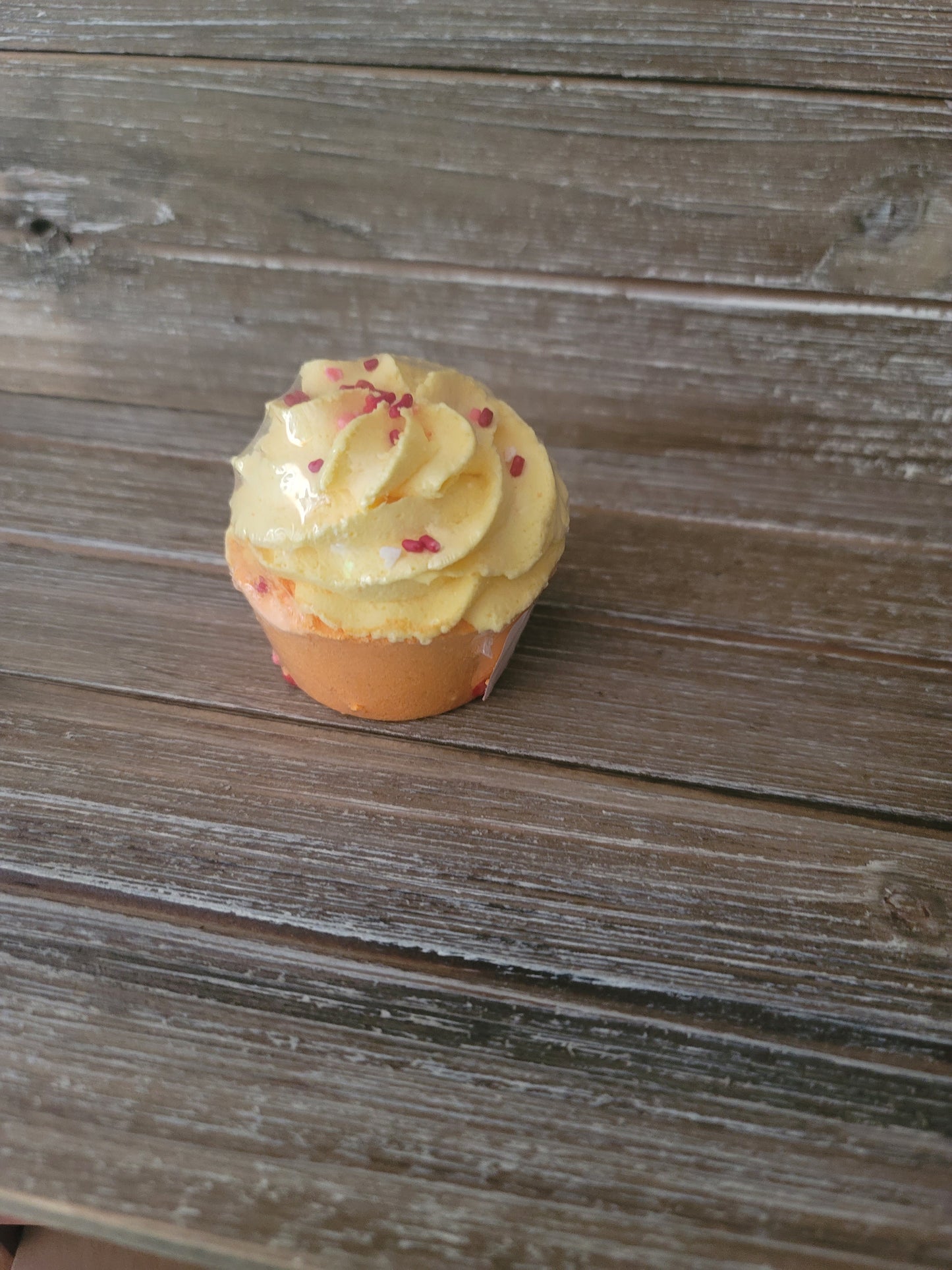 Bahama Mama Cupcake Bath Bomb- 5oz