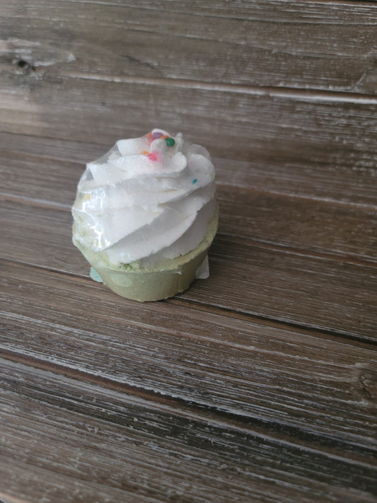 Burfday Cupcake Bath Bomb- 5oz